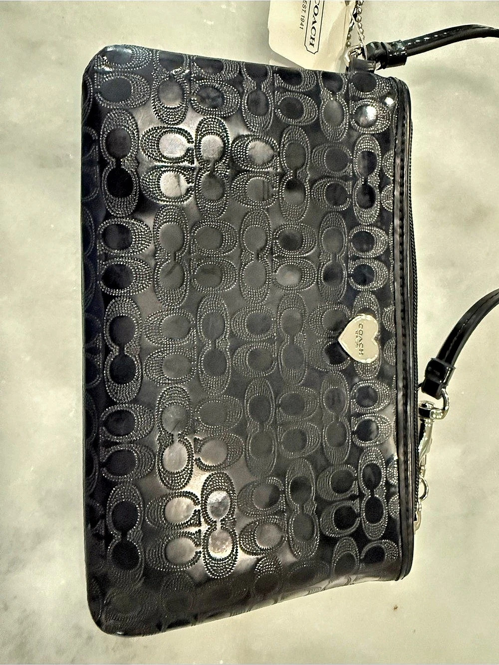 COACH Corner Zip Wristlet In Signature Leather With Heart Charm Black With Heart